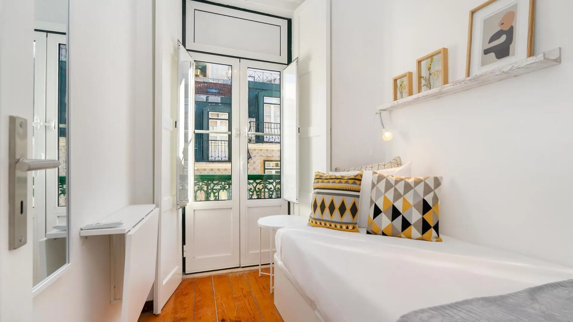 Whome Modern Luxury In Lisbon'S Historic Center Portugal